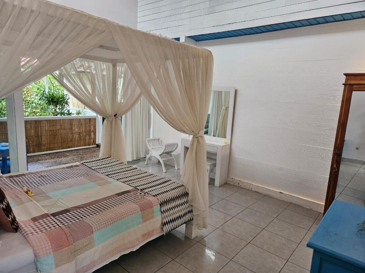 Villa Waru Nusa Lembongan  Luaran gambar