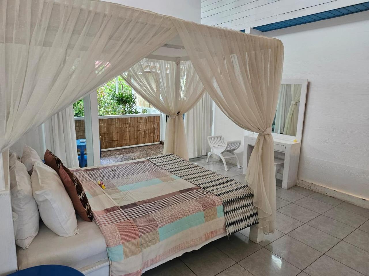 Villa Waru Nusa Lembongan  Luaran gambar